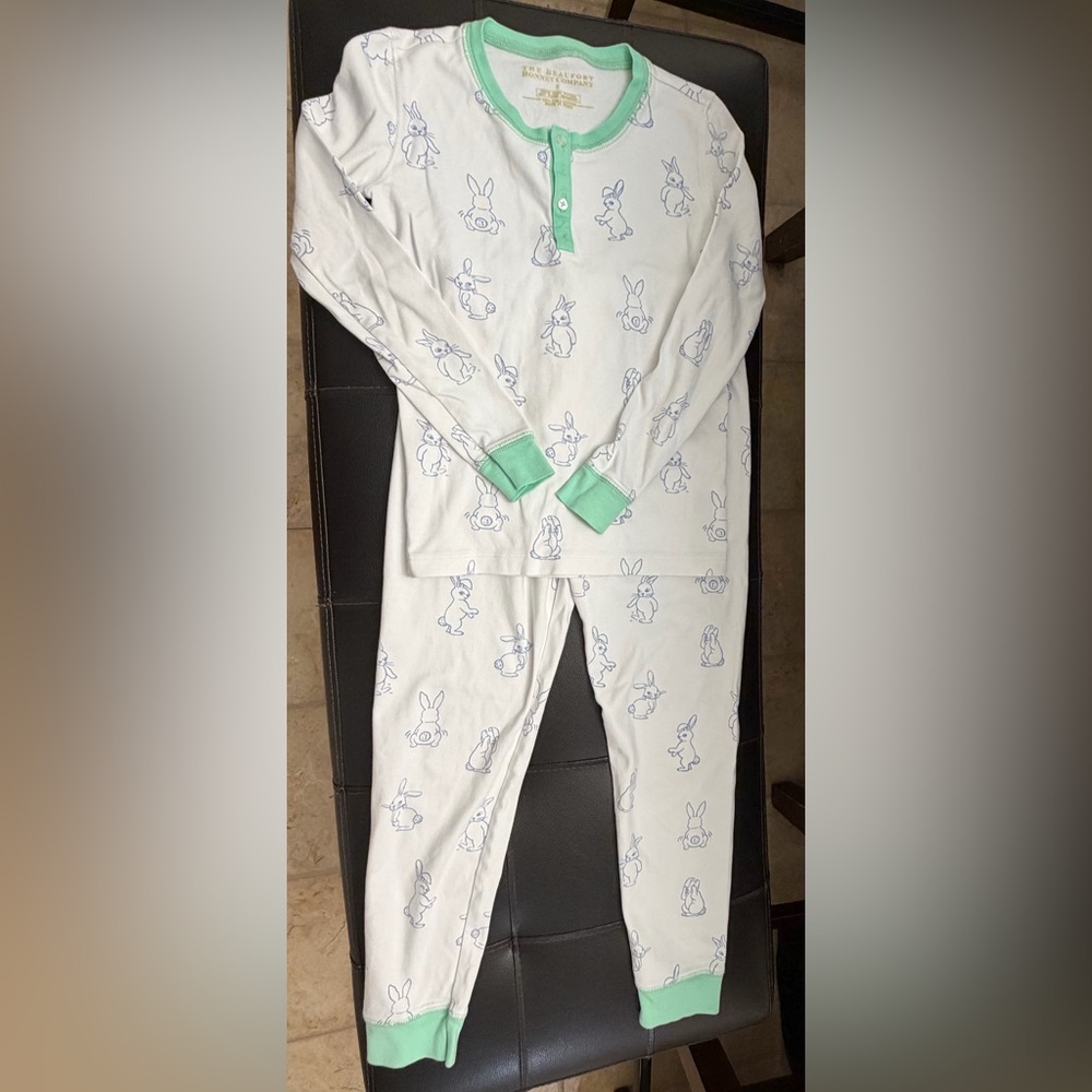 🐇The Beaufort Bonnet Company 2 piece bunny pajama set!